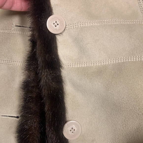 Regent park size medium winter jacket beige faux suede with brown faux fur - Picture 3 of 7